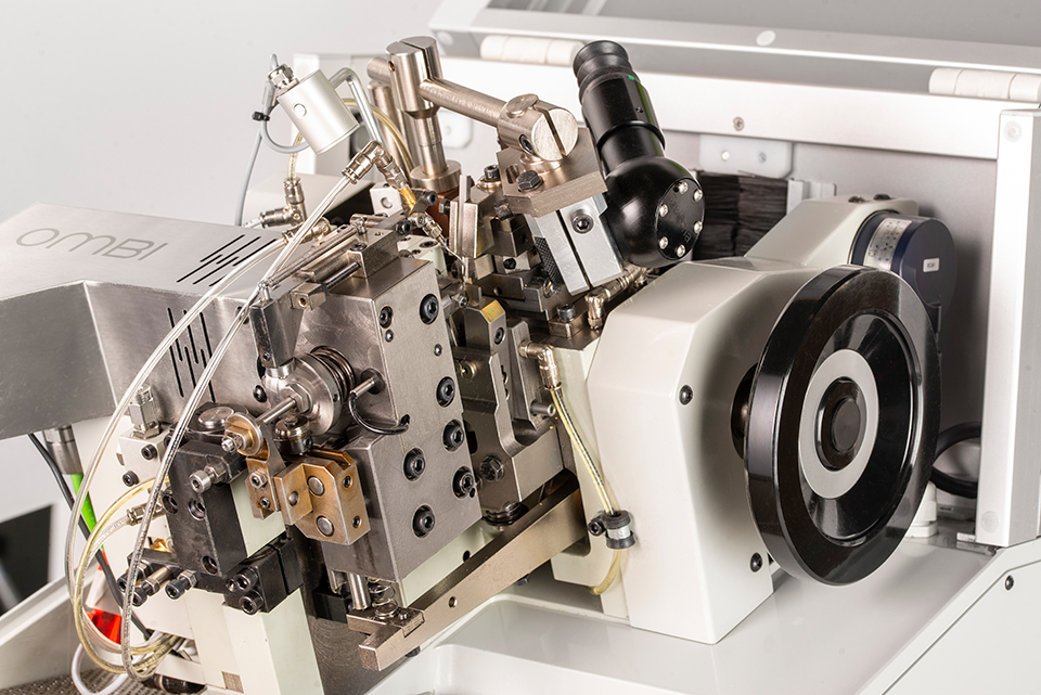 designing and manufacturing automatic chain making machines for the jewelry industry