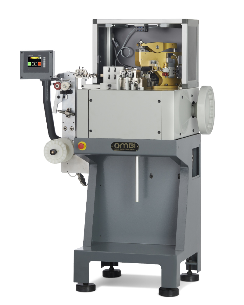 Automatic high speed assembling machine of single links for the production of rope chain